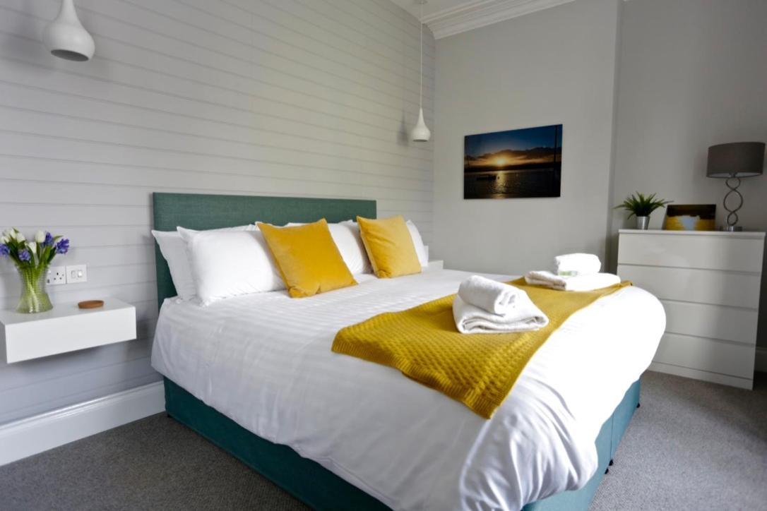 The Dolphin Hotel 엑스머스 외부 사진